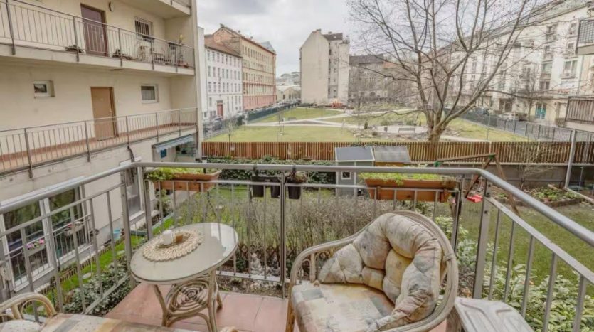 Százház utca - Eladó Lakás - (chx54770)