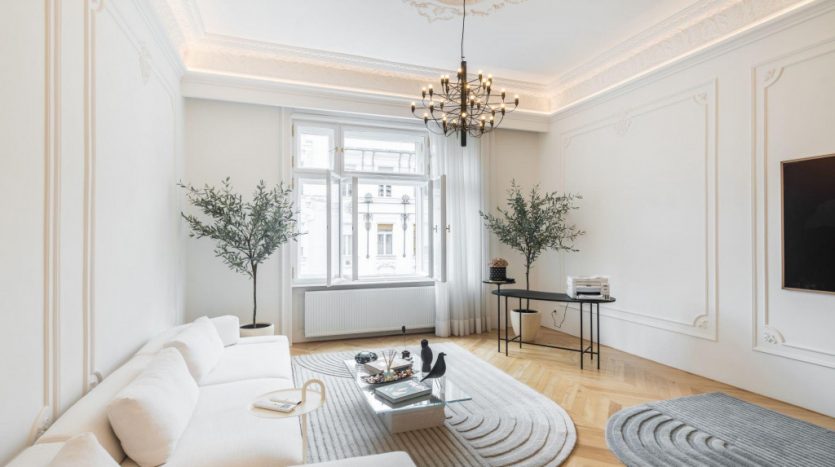 Hold utca - Eladó Lakás - (chx55004)