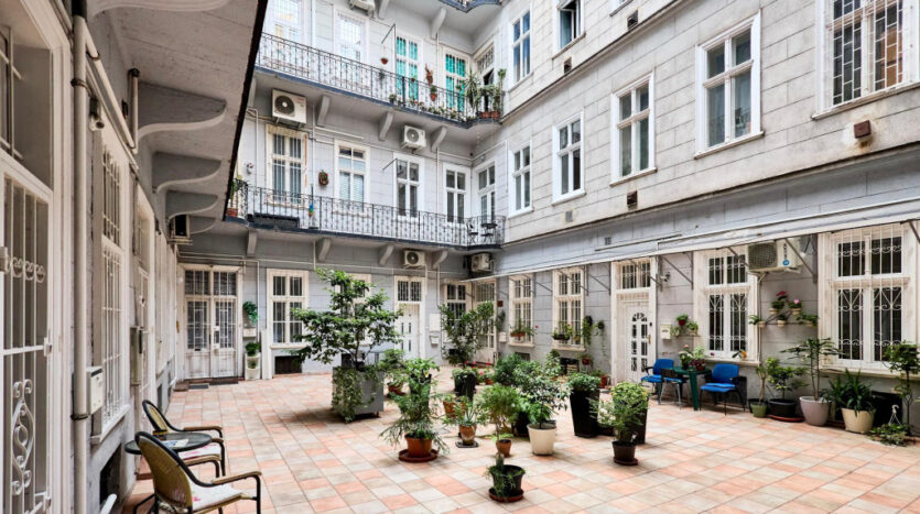 Bihari János utca - Eladó Lakás - (chm224)