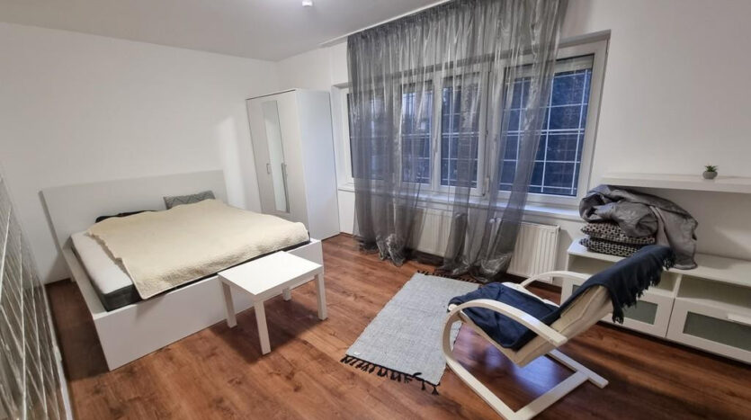 Viola utca - Eladó Lakás - (chx50683)