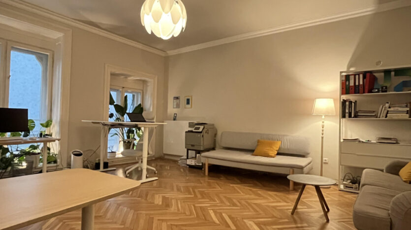 Ferenciek tér - Eladó Lakás - (chx56048)