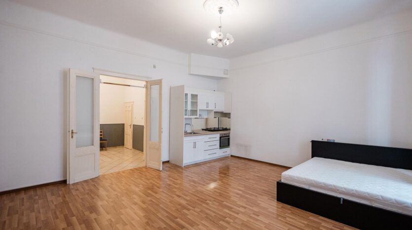 Ferenciek tér - Eladó Lakás - (chx56135)