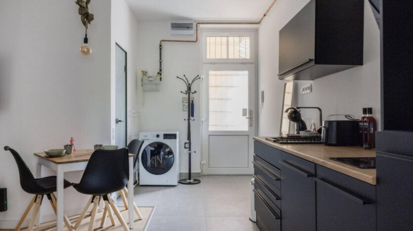 Kazinczy utca - Eladó Lakás - (chx57134)