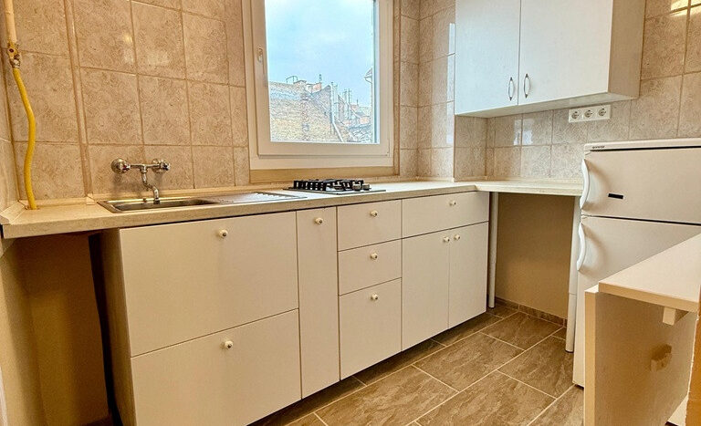 Hársfa utca - Eladó Lakás - (chm450)