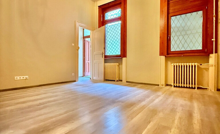 Hársfa utca - Eladó Lakás - (chm450)