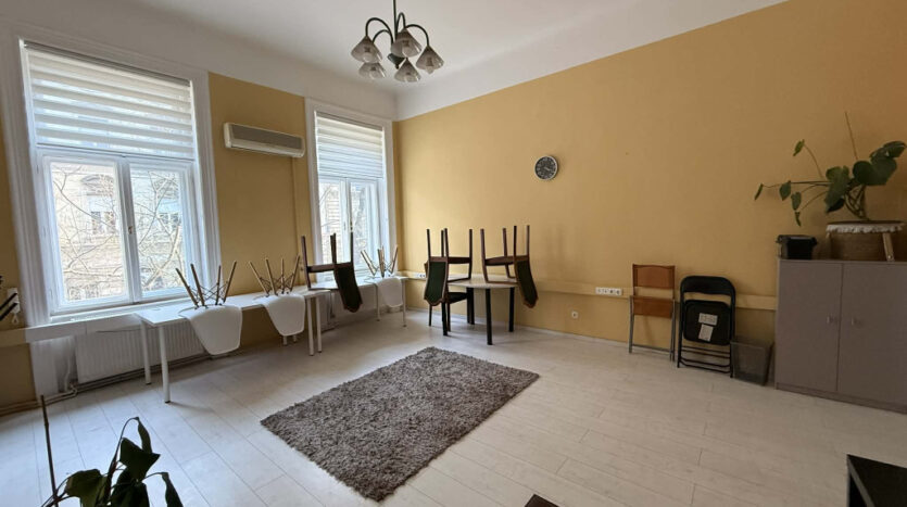 Dózsa György út - Eladó Lakás - (chm524)