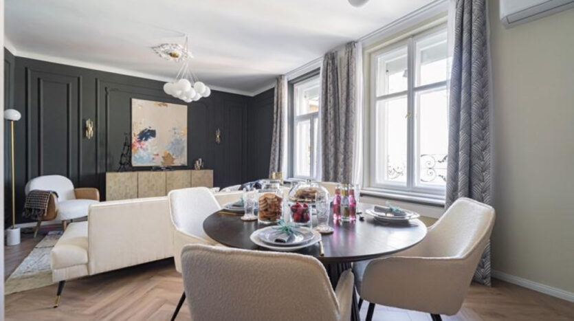 Szervita tér - Eladó Lakás - (chx49579)