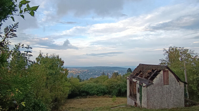 Menedékház utca - Eladó  - (chx56949)