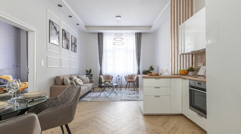 Blaha Lujza tér - Eladó Lakás - (chx58145)