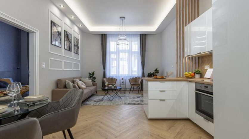 Blaha Lujza tér - Eladó Lakás - (chx58145)