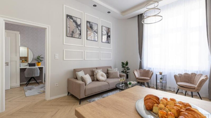 Blaha Lujza tér - Eladó Lakás - (chx58145)