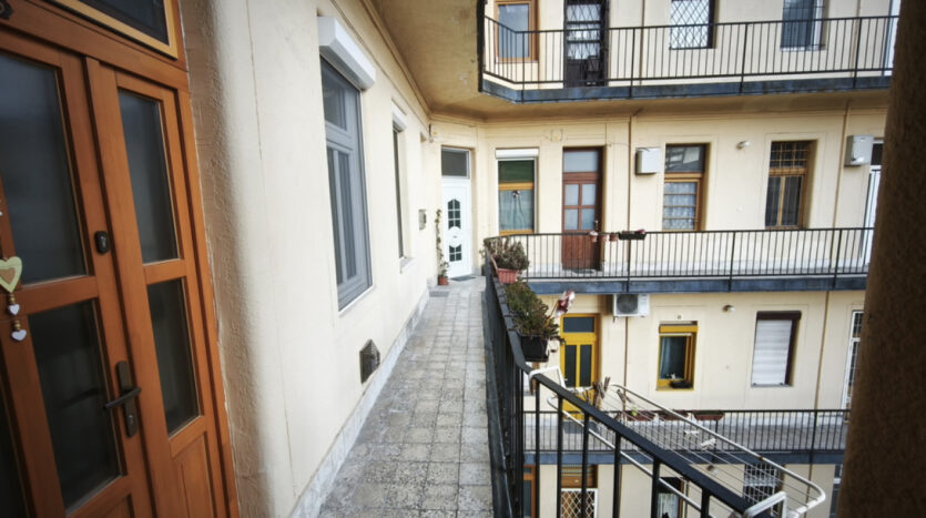 Corvin negyed - Eladó Lakás - (fi1142)