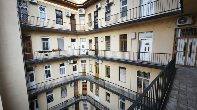 Corvin negyed - Eladó Lakás - (fi1142)