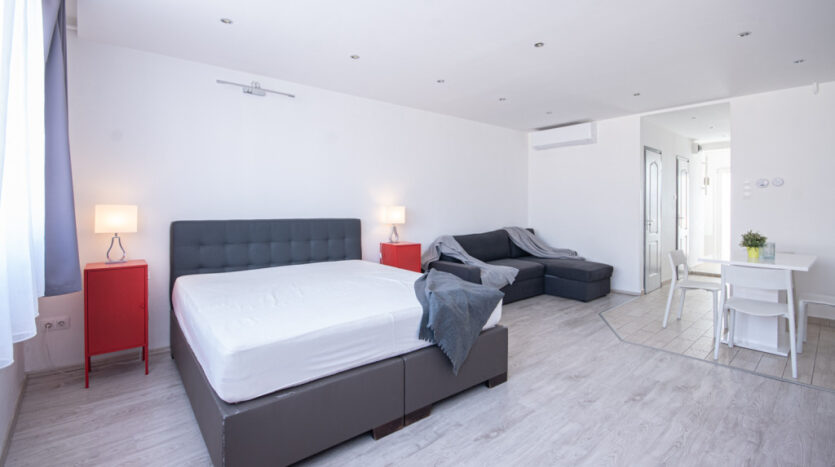 Nagymező utca - Eladó Lakás - (chm472)