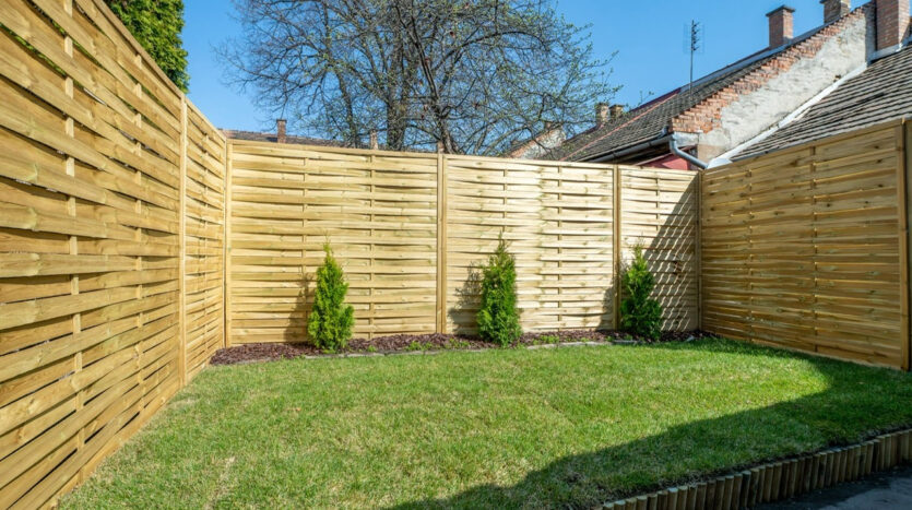 Venetianer utca - Eladó Kereskedelmi és ipari ingatlan - (chm683)