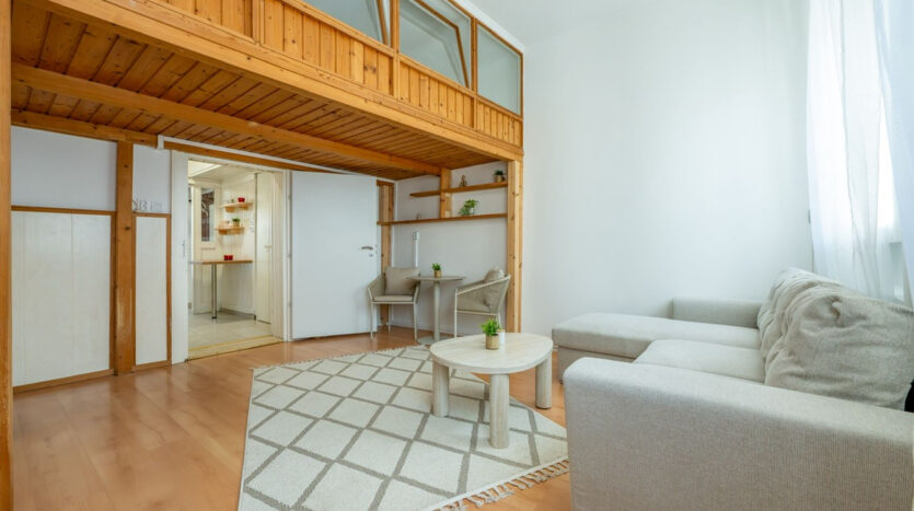 Venetianer utca - Eladó Kereskedelmi és ipari ingatlan - (chm683)