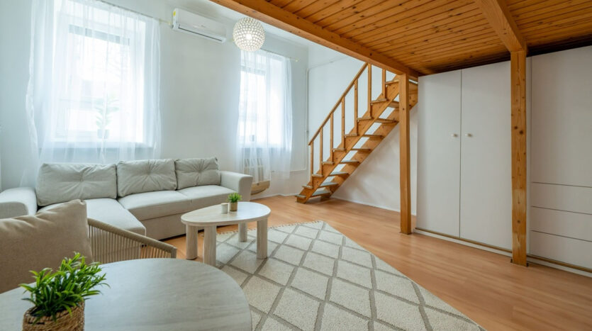 Venetianer utca - Eladó Kereskedelmi és ipari ingatlan - (chm683)