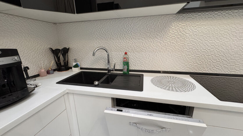 Dalszínház utca - Kiadó Lakás - (chm690)