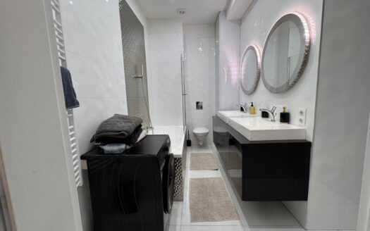 Dalszínház utca - Kiadó Lakás - (chm690)