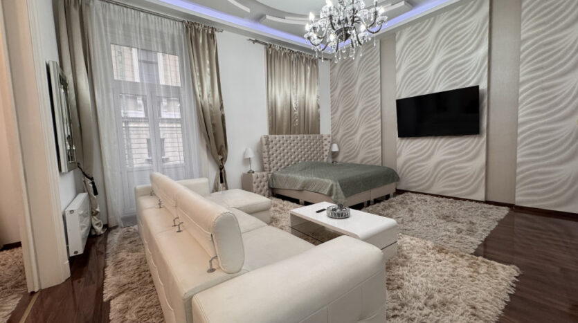 Dalszínház utca - Kiadó Lakás - (chm690)