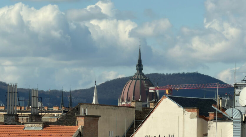 Nagymező utca - Eladó Lakás - (chm923)