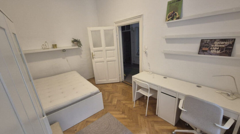 Klauzál tér - Kiadó Lakás - (chm932)