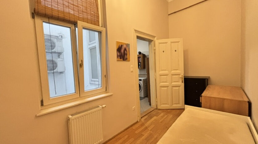 Baross utca - Eladó Lakás - (chm990)