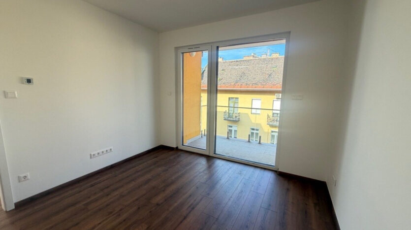 Tolnai Lajos utca - Eladó Lakás - (chx65504)