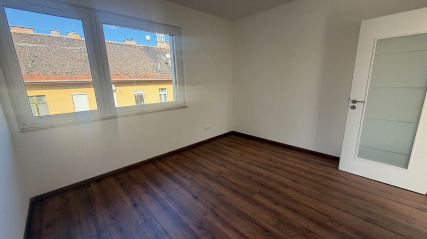 Tolnai Lajos utca - Eladó Lakás - (chx65504)